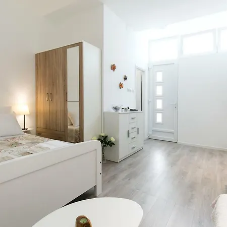 Sara Apartment
