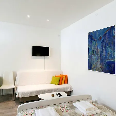 Sara Apartment